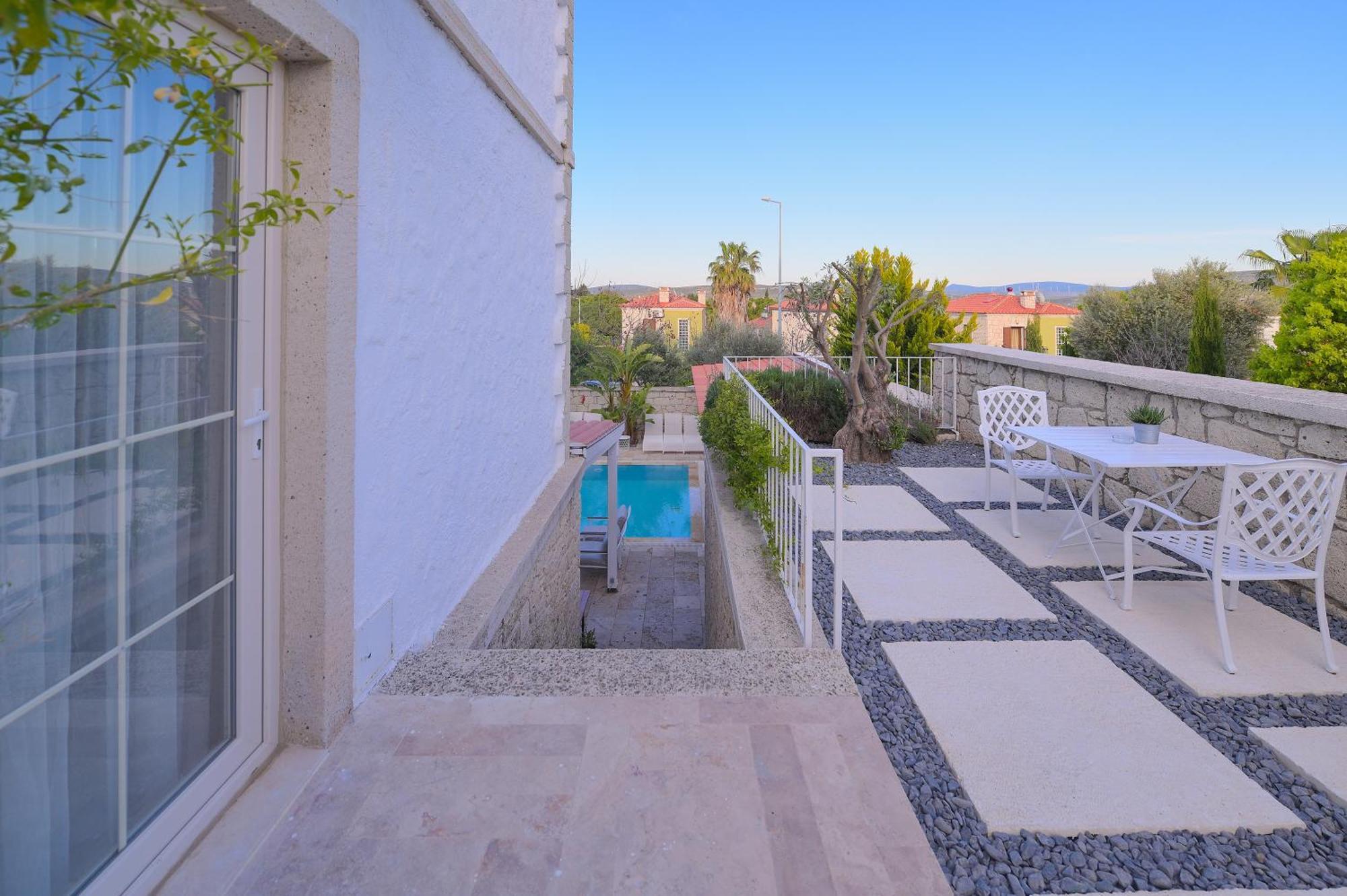 Peremere Alacati Otel ภายนอก รูปภาพ