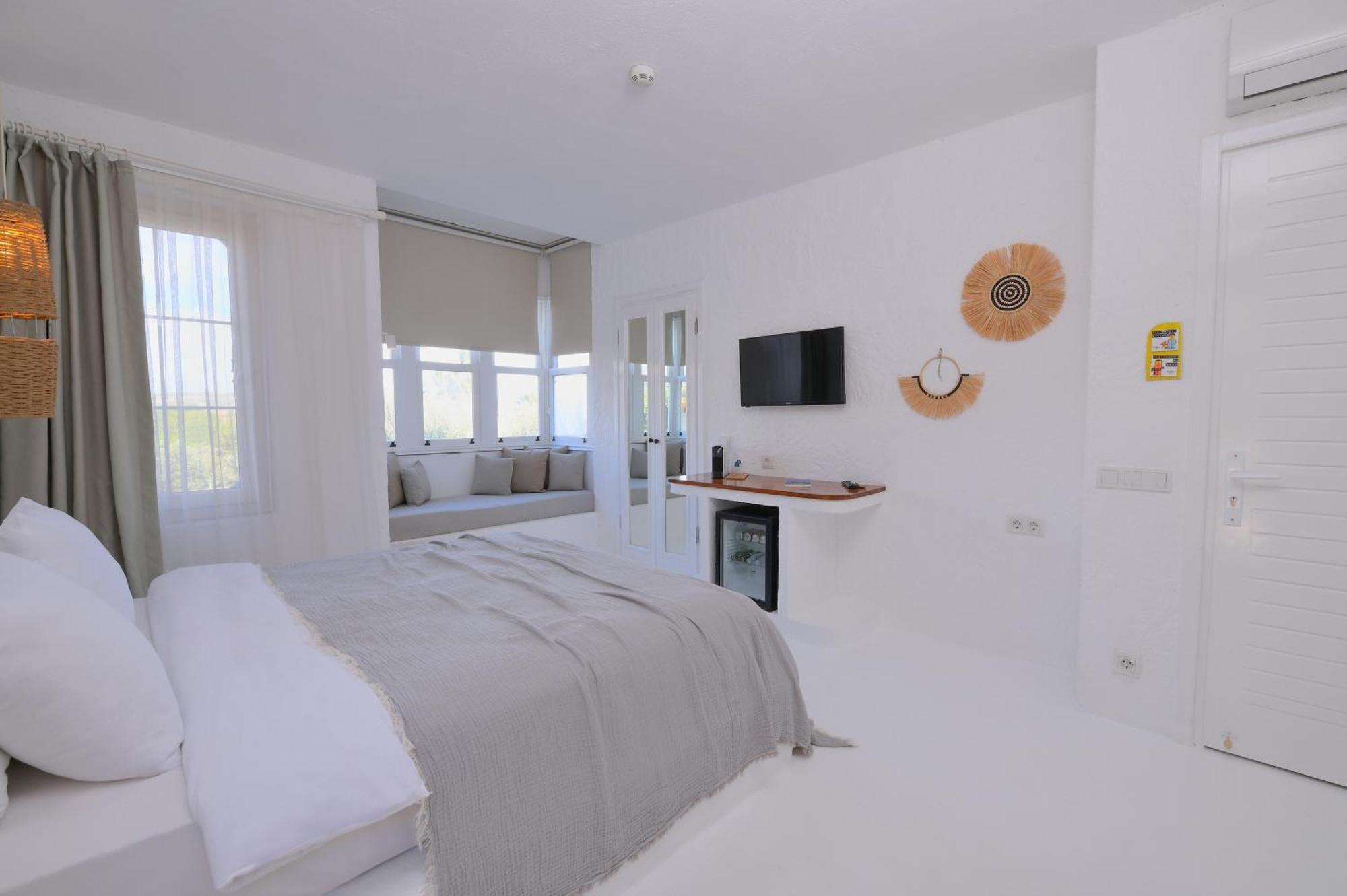 Peremere Alacati Otel ภายนอก รูปภาพ