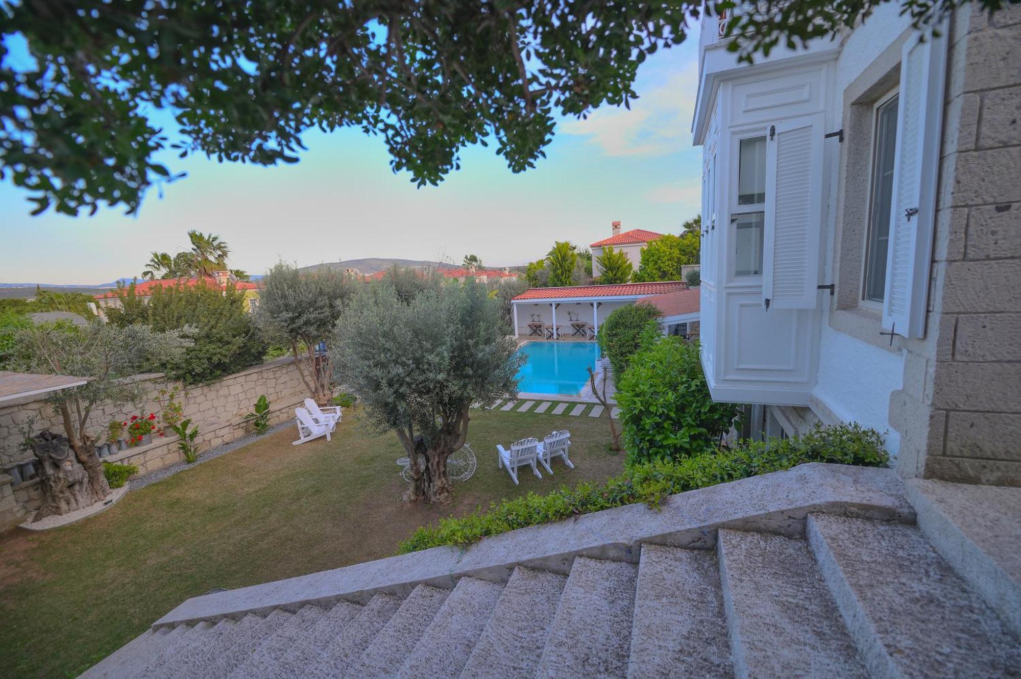 Peremere Alacati Otel ภายนอก รูปภาพ