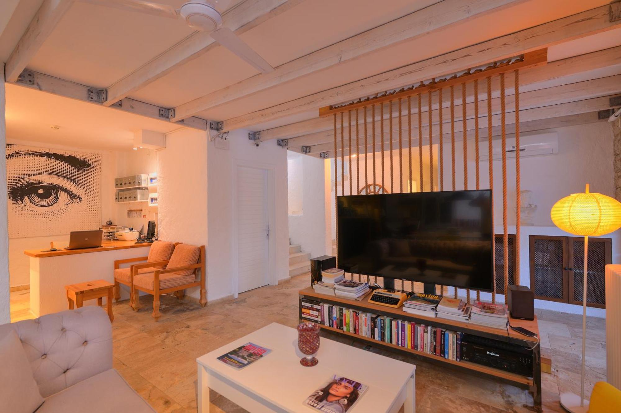 Peremere Alacati Otel ภายนอก รูปภาพ